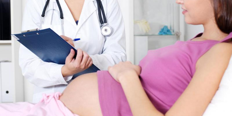Жүкті әйелдер не білуі керек: бірінші емделуден бастап босануға дейін